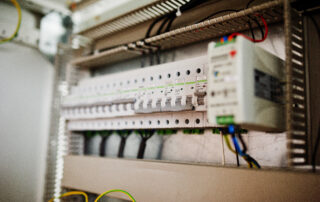 6 Tried-and-Tested Inverter Battery Maintenance Tips